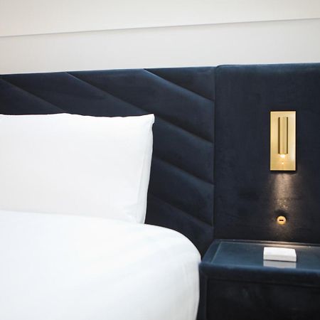 Ultra Stylish Apt Set In An Affluent Location Poole Exterior foto