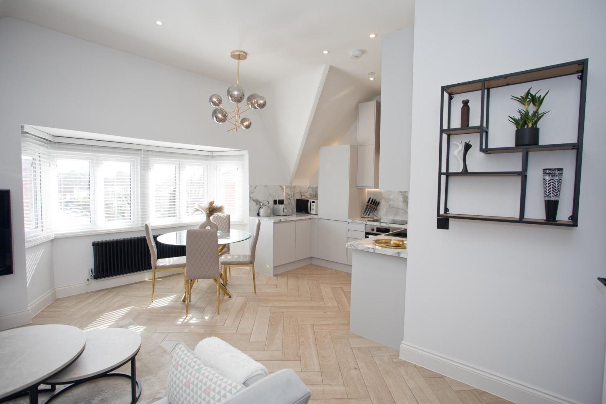 Ultra Stylish Apt Set In An Affluent Location Poole Exterior foto