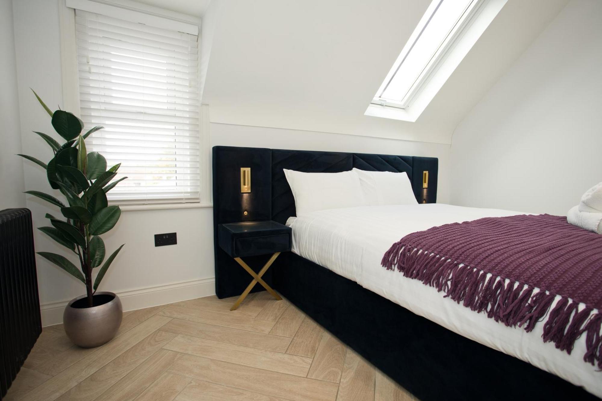 Ultra Stylish Apt Set In An Affluent Location Poole Exterior foto