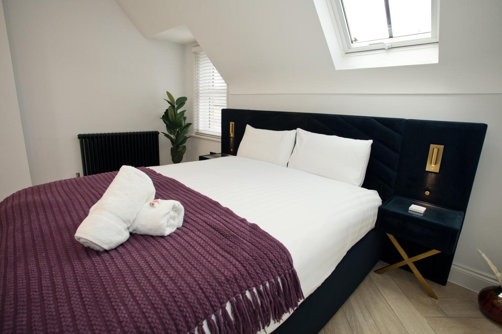 Ultra Stylish Apt Set In An Affluent Location Poole Exterior foto